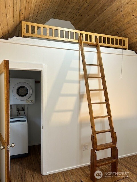 19425 Beall Road Southwest, Unit EAST Vashon, WA 98070 - Photo 5 of 8