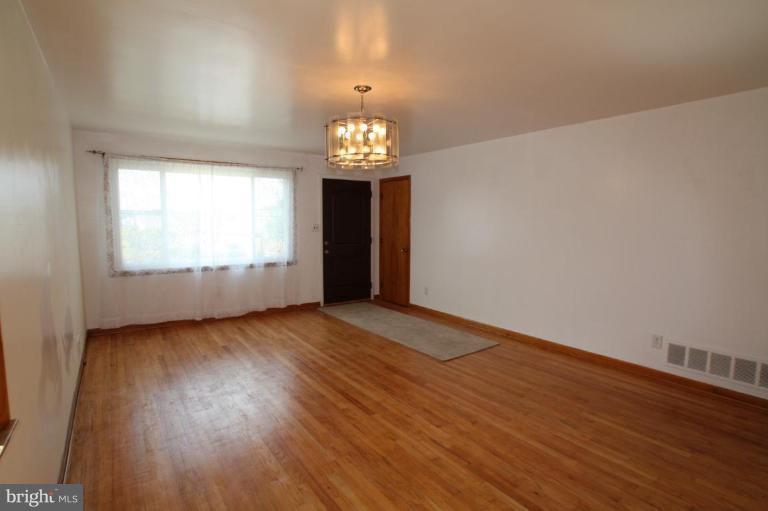 8511 Coco Road Rosedale, MD 21237 - Photo 4 of 30 Living Room #2