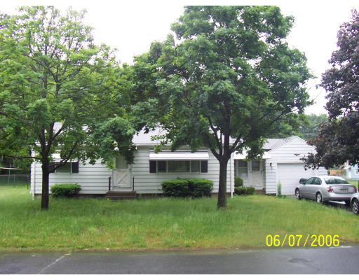 121 Lloyd Avenue Springfield, MA 01119 - Photo 1 of 7 Gallery Image 1