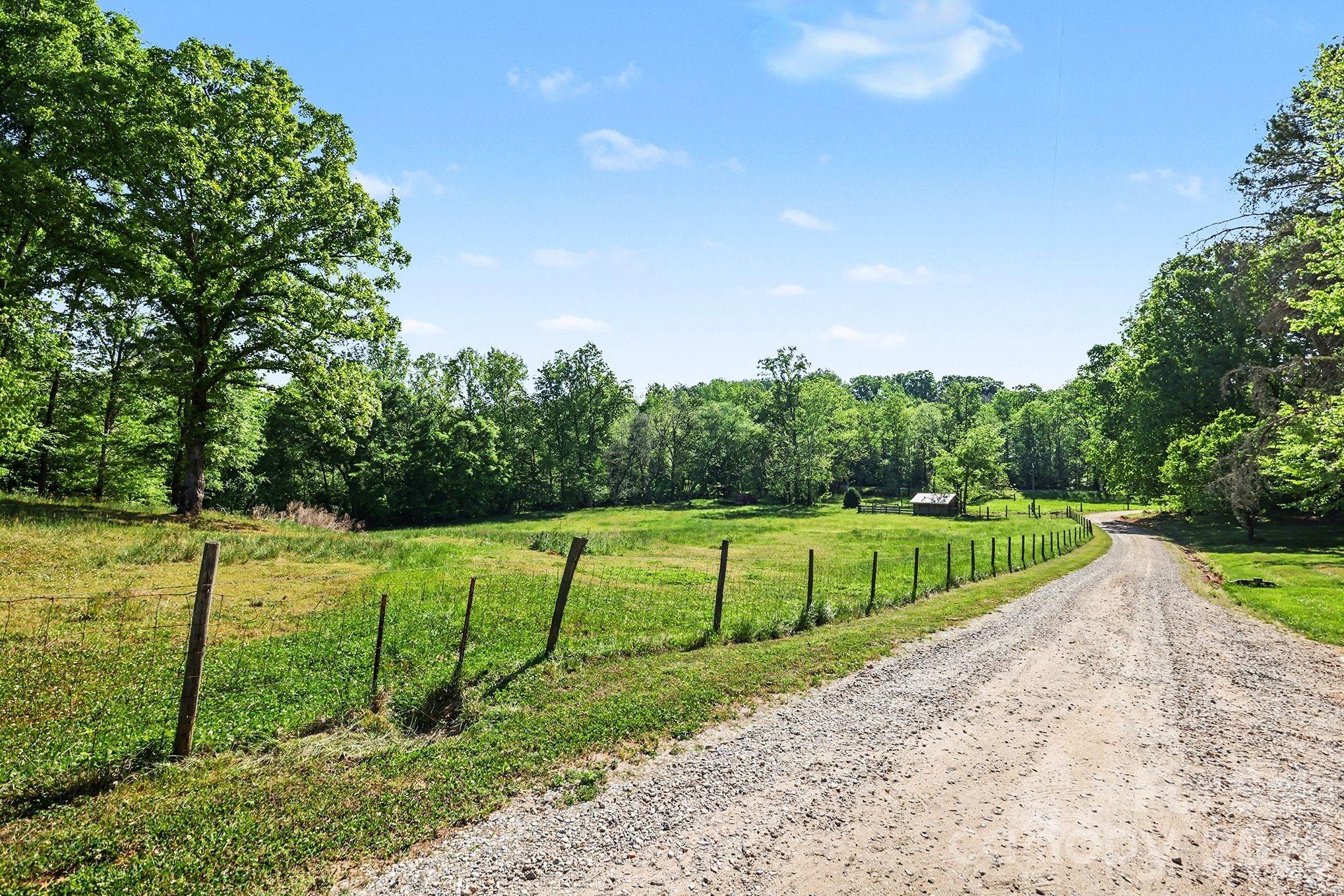 2040 Burke Road Shelby, NC 28152 - Photo 35 of 40 Gallery Image 35