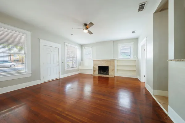 $2,400 | 1805 Nueces Street, Austin, TX 78701