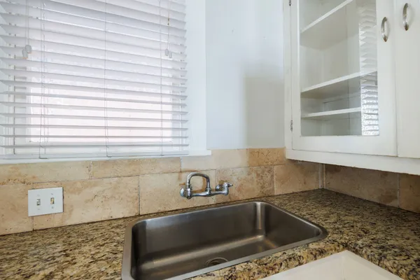 $2,400 | 1805 Nueces Street, Austin, TX 78701