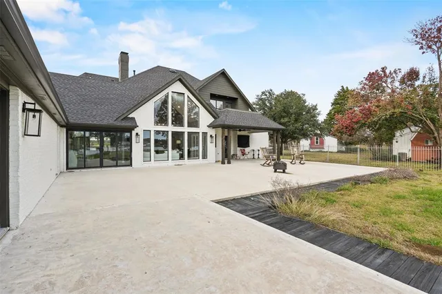 a view of outdoor space yard and patio