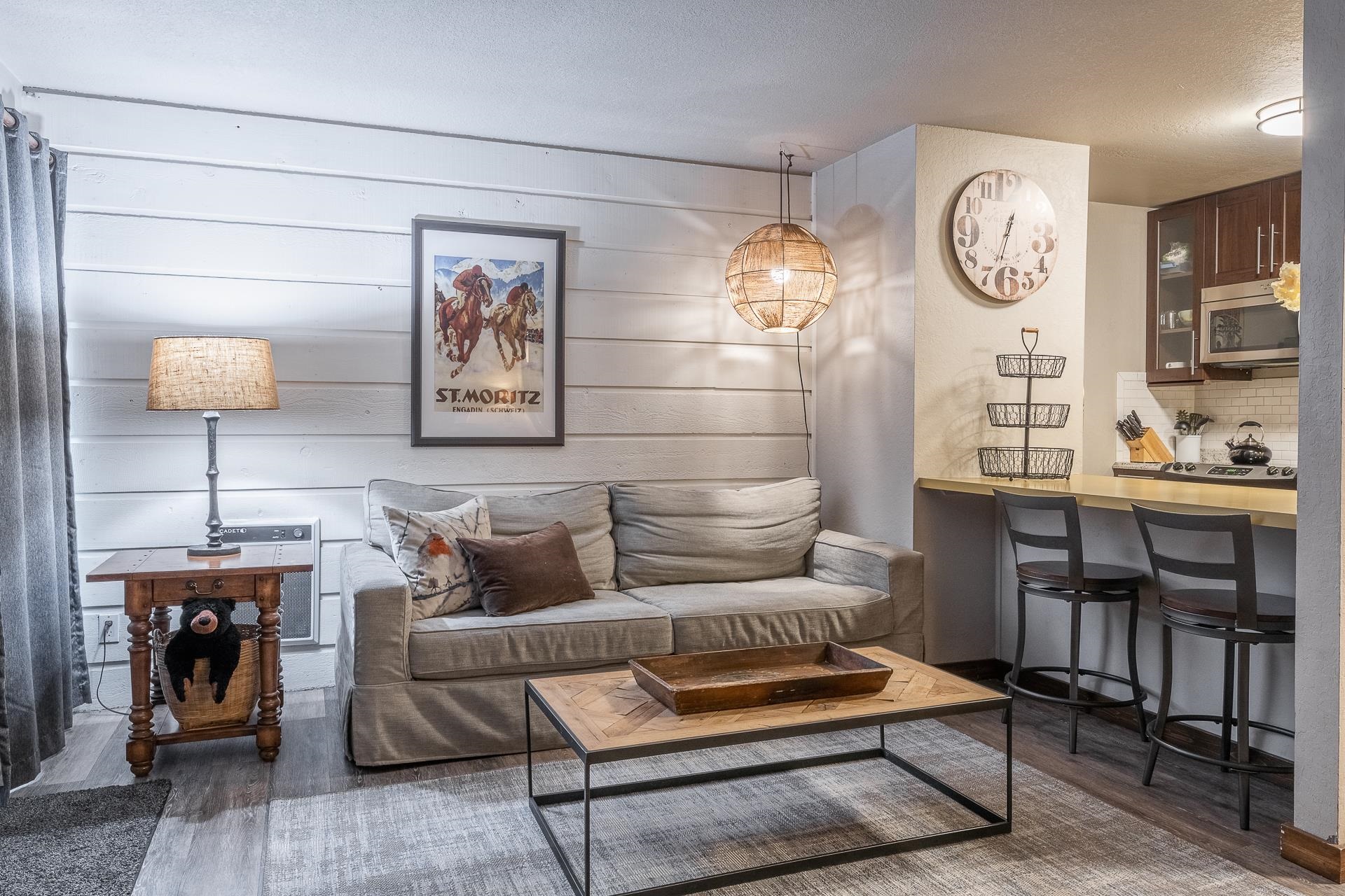 2289 Sierra Nevada Road, Unit F8 Mammoth Lakes, CA 93546 - Photo 3 of 23