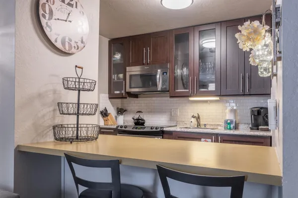 $379,000 | 2289 Sierra Nevada Road, Unit F8, Mammoth Lakes, CA 93546