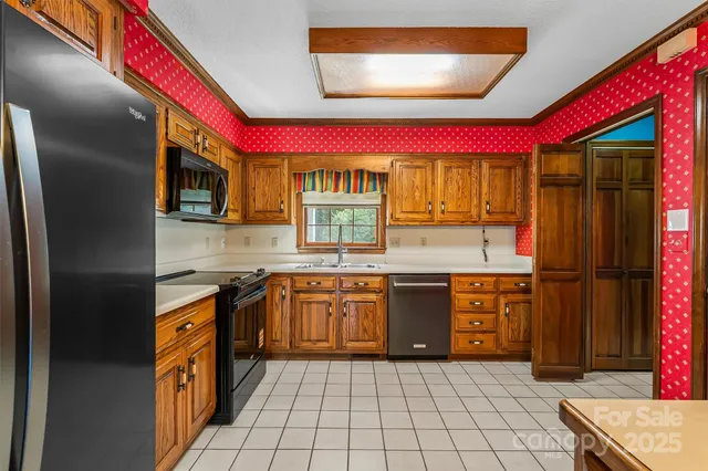 $485,000 | 200 Woodland Drive, Marion, NC 28752