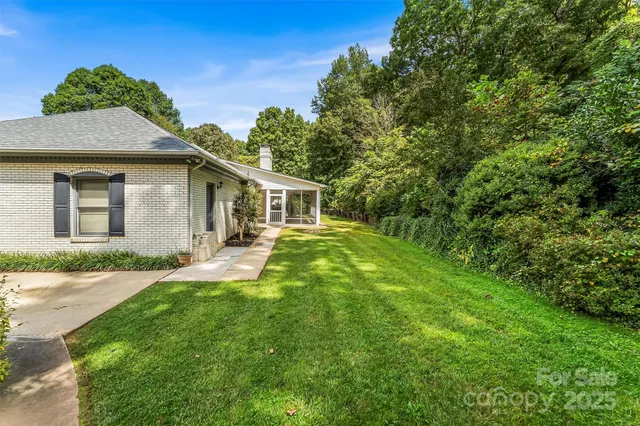 $485,000 | 200 Woodland Drive, Marion, NC 28752