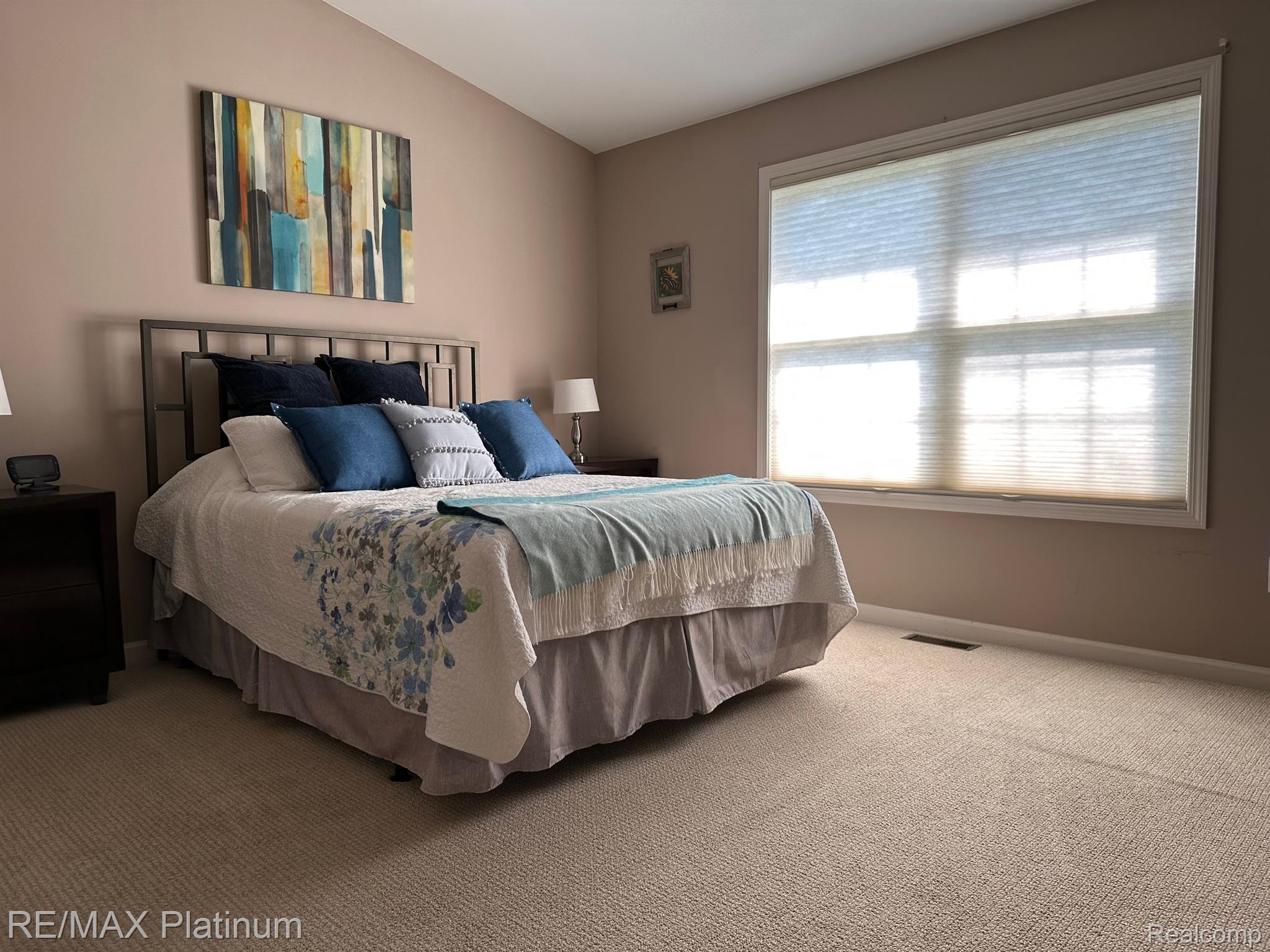 813 Chelsea Ridge Court, Unit 5 Howell, MI 48843 - Photo 11 of 31 Primary Bedroom