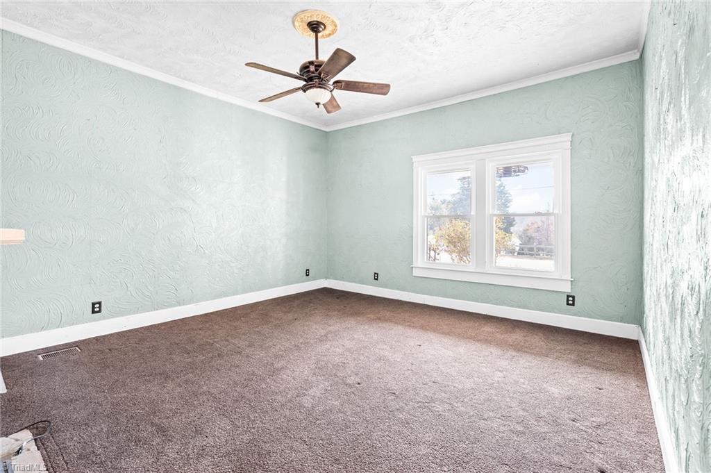 1579 Lake Road Thomasville, NC 27360 - Photo 26 of 46 Gallery Image 26