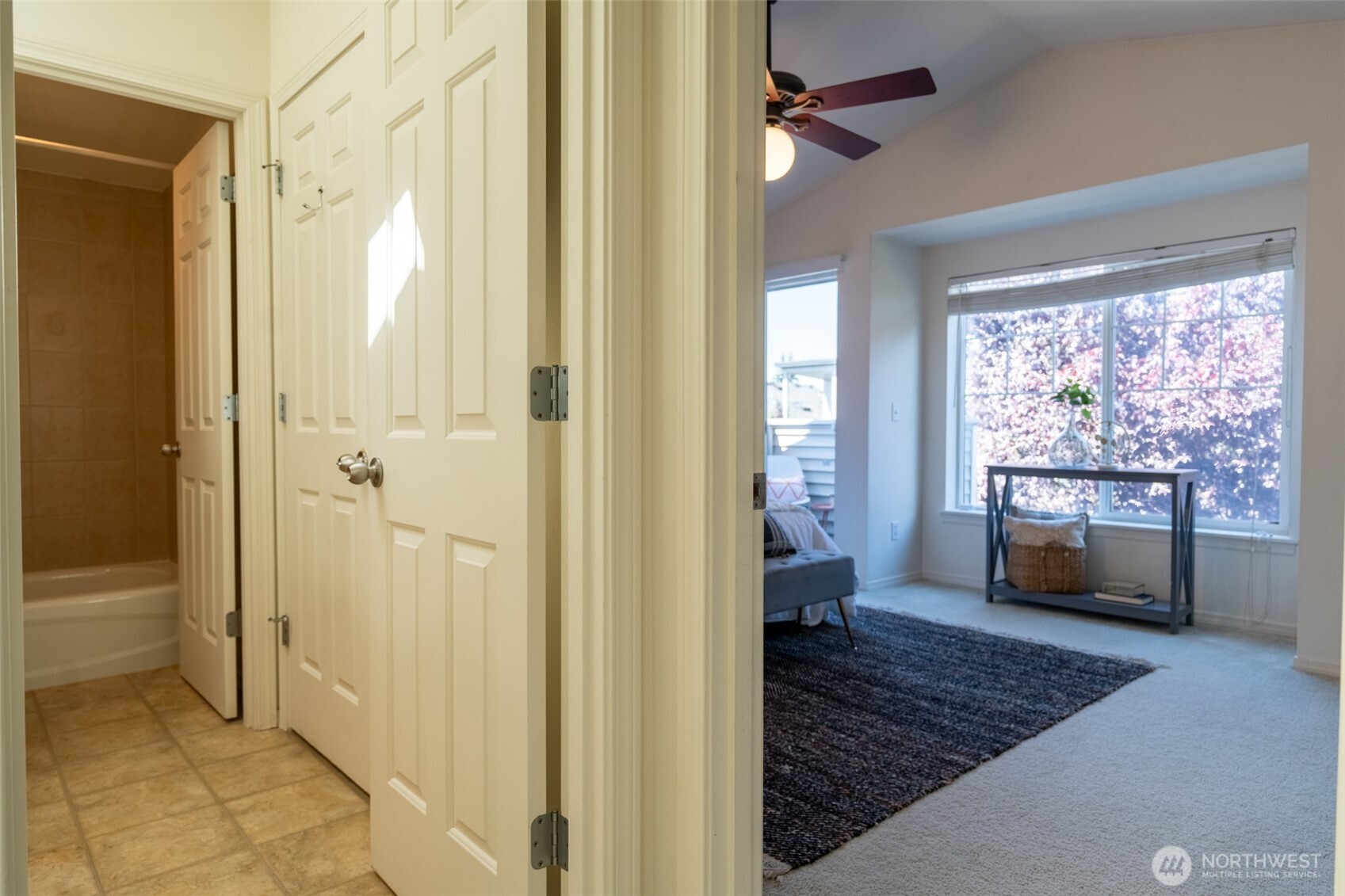 8520 Midvale Avenue North, Unit A Seattle, WA 98103 - Photo 13 of 32