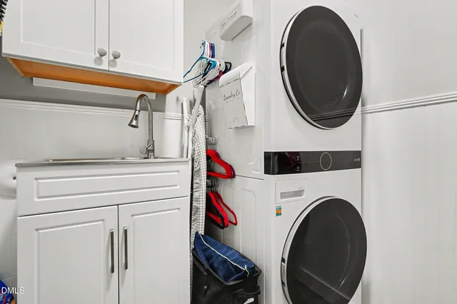 $589,900 | 230 Oakton Ridge Place, Garner, NC 27529