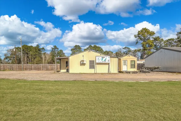 $389,900 | 22546 Highway 321, Cleveland, TX 77327
