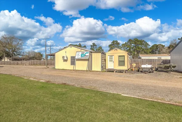 $389,900 | 22546 Highway 321, Cleveland, TX 77327