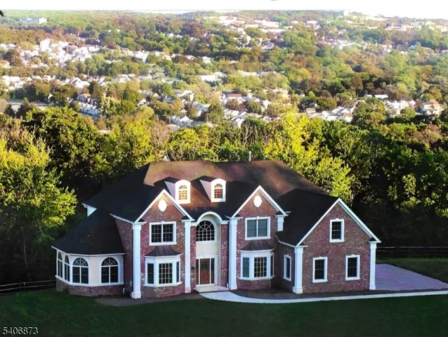 $1,475,000 | 108 Hamilton Trail, Totowa, NJ 07512