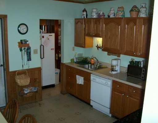 2828 Mt Troy Road Pittsburgh, PA 15212 - Photo 4 of 8 Kitchen.