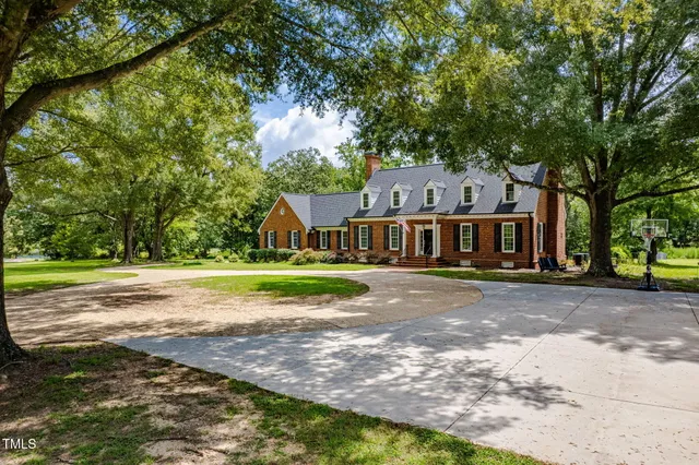 $775,000 | 270 Wiggins Road, Louisburg, NC 27549
