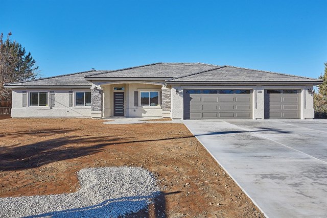 15586 Kasota Road Apple Valley, CA 92307 - Photo 1 of 1