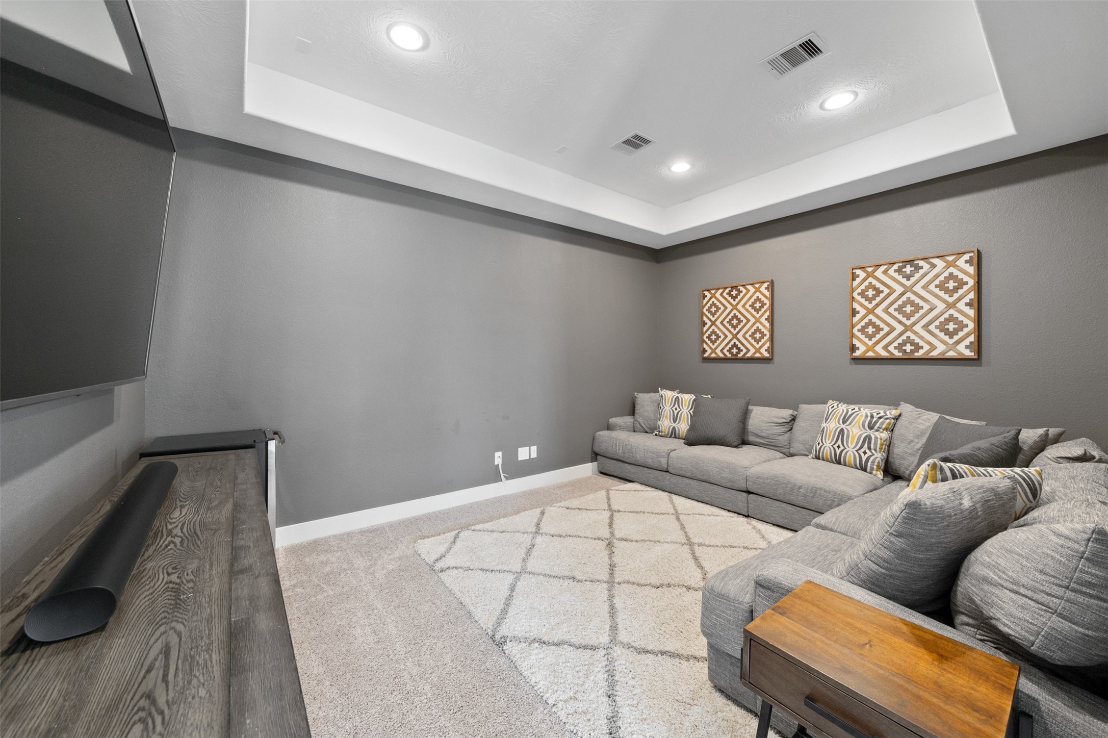 1102 McMurtry Ridge Drive Katy, TX 77494 - Photo 28 of 41 a living room with furniture