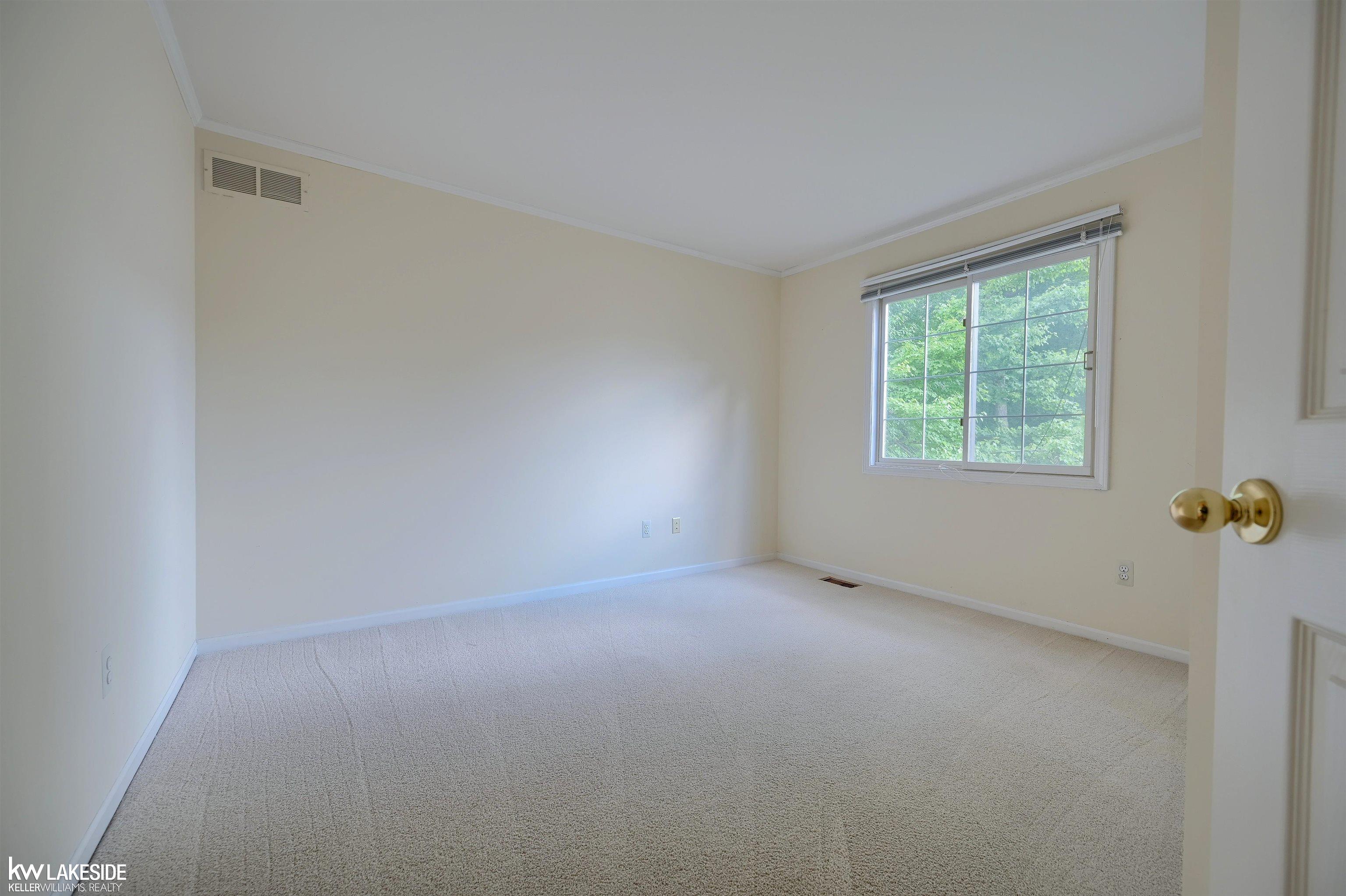 740 Lake Ridge Road Rochester Hills, MI 48307 - Photo 23 of 32