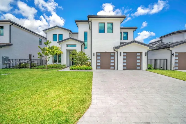 $2,750,000 | 3511 Ashwood Circle, Hollywood, FL 33312