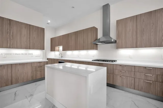 $2,750,000 | 3511 Ashwood Circle, Hollywood, FL 33312