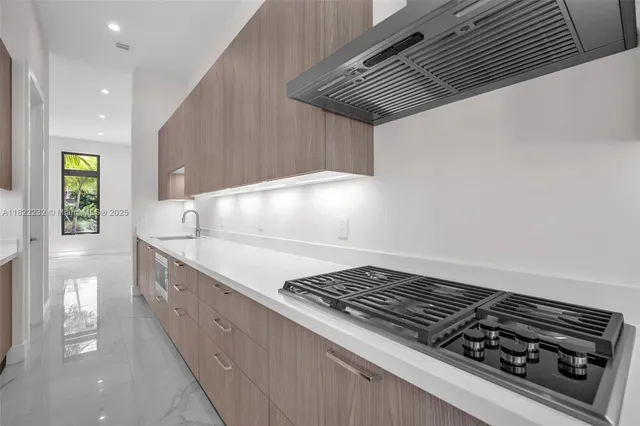 $2,750,000 | 3511 Ashwood Circle, Hollywood, FL 33312