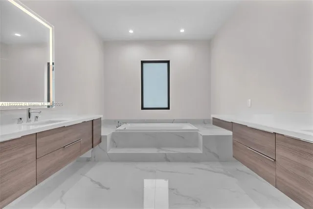 $2,750,000 | 3511 Ashwood Circle, Hollywood, FL 33312