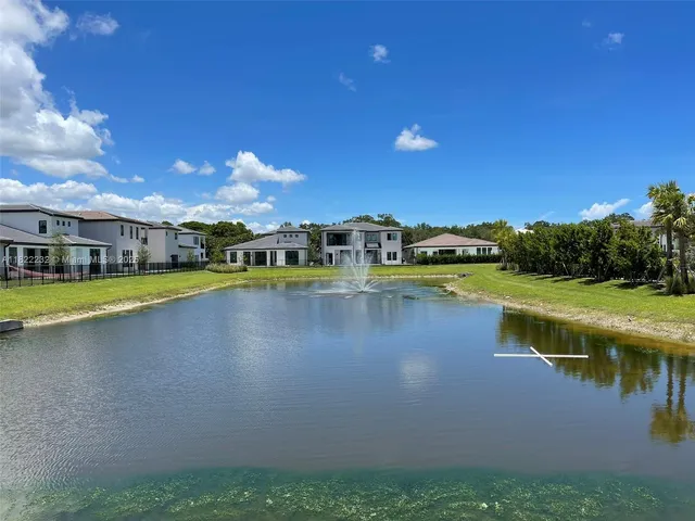 $2,750,000 | 3511 Ashwood Circle, Hollywood, FL 33312