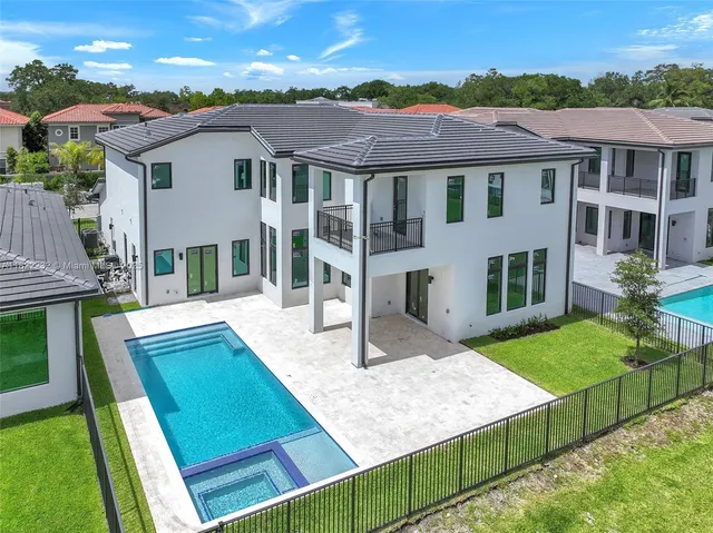 $2,750,000 | 3511 Ashwood Circle, Hollywood, FL 33312