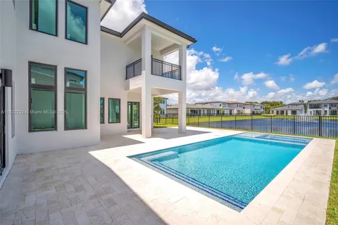 $2,750,000 | 3511 Ashwood Circle, Hollywood, FL 33312