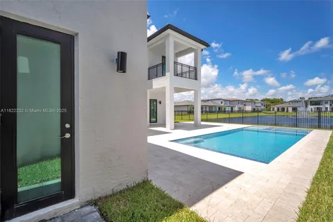 $2,750,000 | 3511 Ashwood Circle, Hollywood, FL 33312