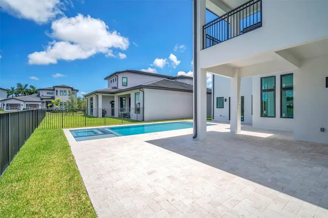 $2,750,000 | 3511 Ashwood Circle, Hollywood, FL 33312