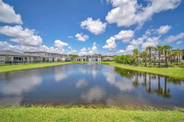 $2,750,000 | 3511 Ashwood Circle, Hollywood, FL 33312