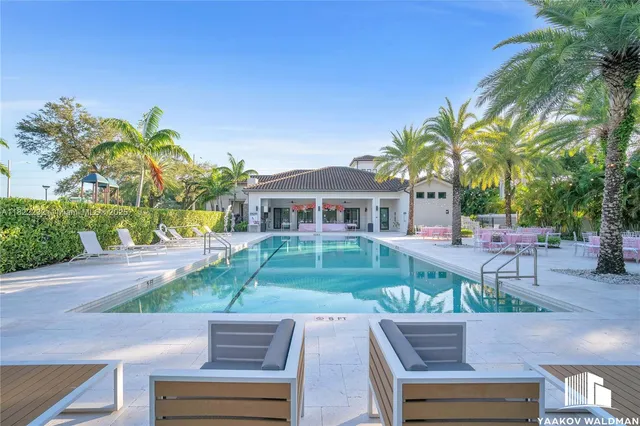 $2,750,000 | 3511 Ashwood Circle, Hollywood, FL 33312