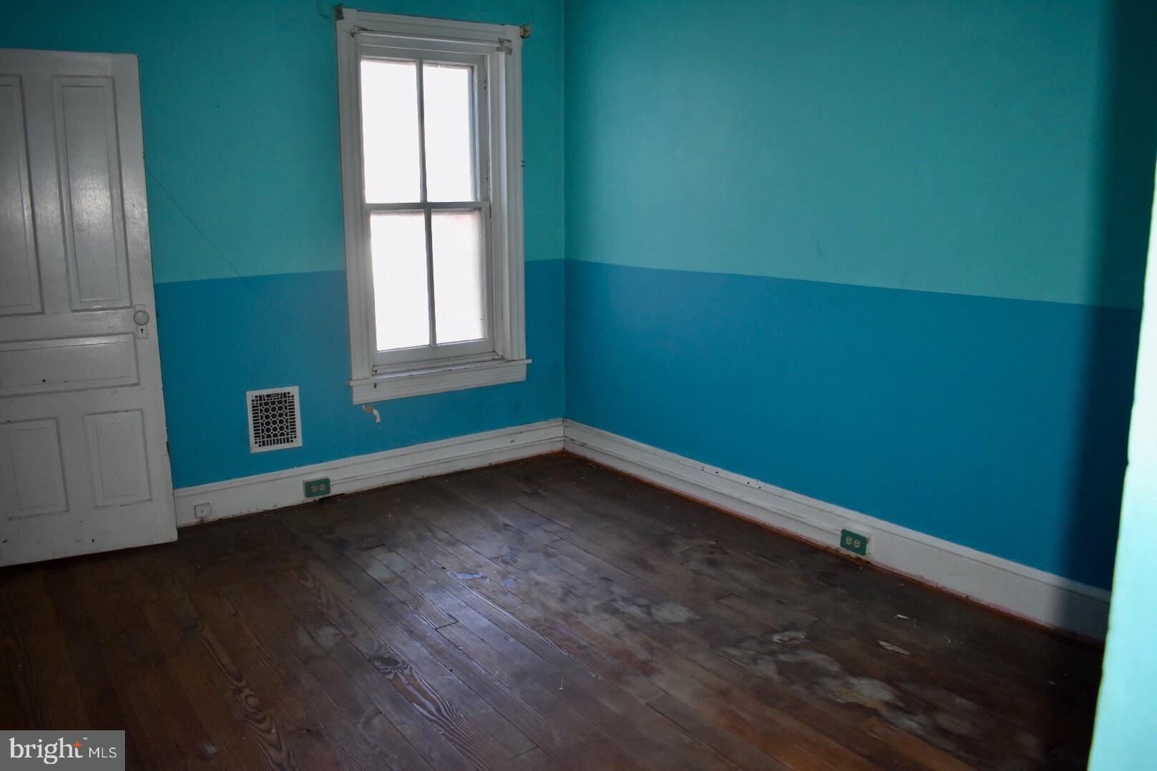 1653 Cotton Street Reading, PA 19606 - Photo 11 of 14