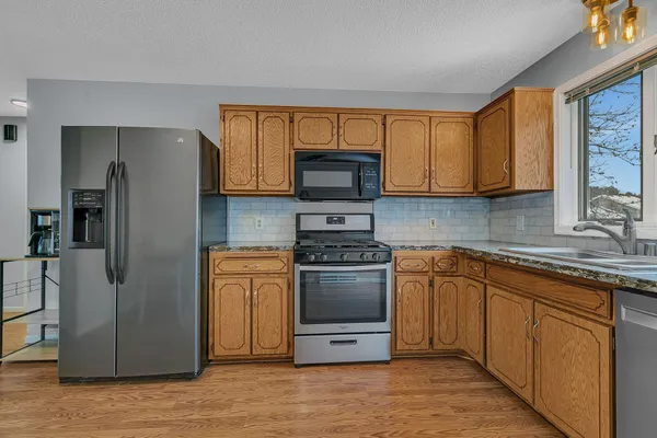 $284,900 | 202 10th Street North, Sartell, MN 56377