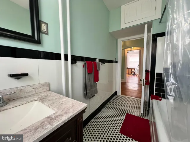 $750,000 | 29 West Stratford Avenue, Lansdowne, PA 19050