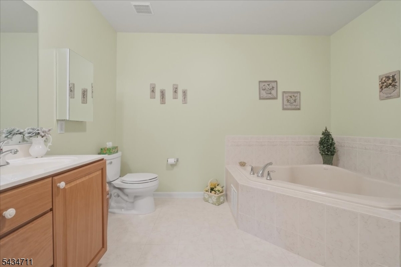 104 Ridgeview Lane Mount Arlington, NJ 07856 - Photo 22 of 40