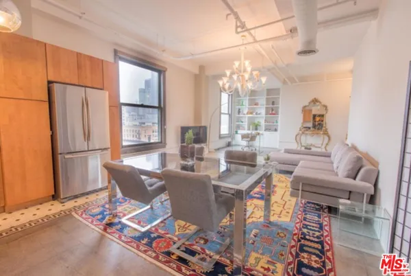 $3,300 | 108 West 2nd Street, Unit 808, Los Angeles, CA 90012