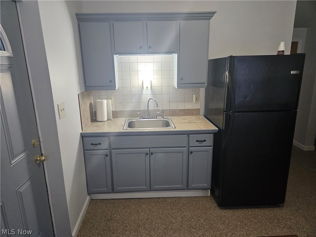3231 Scranton Road Cleveland, OH 44109 - Photo 2 of 45 Down Kitchen