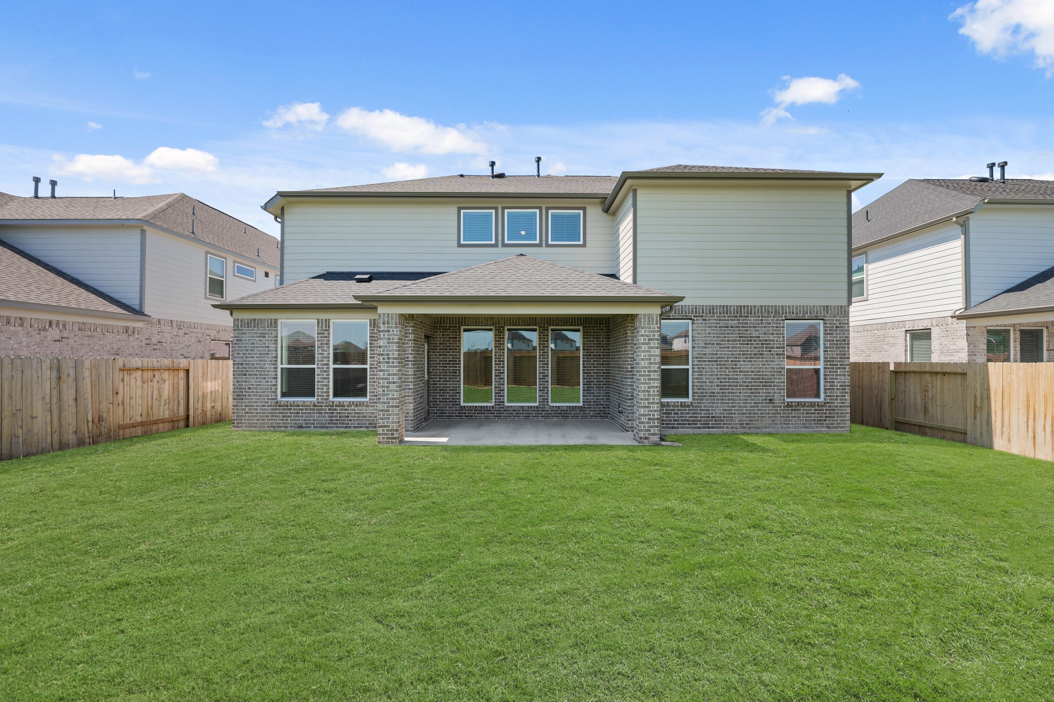 4603 Whisperwood Drive Rosenberg, TX 77471 - Photo 45 of 50 a front view of a house with a yard