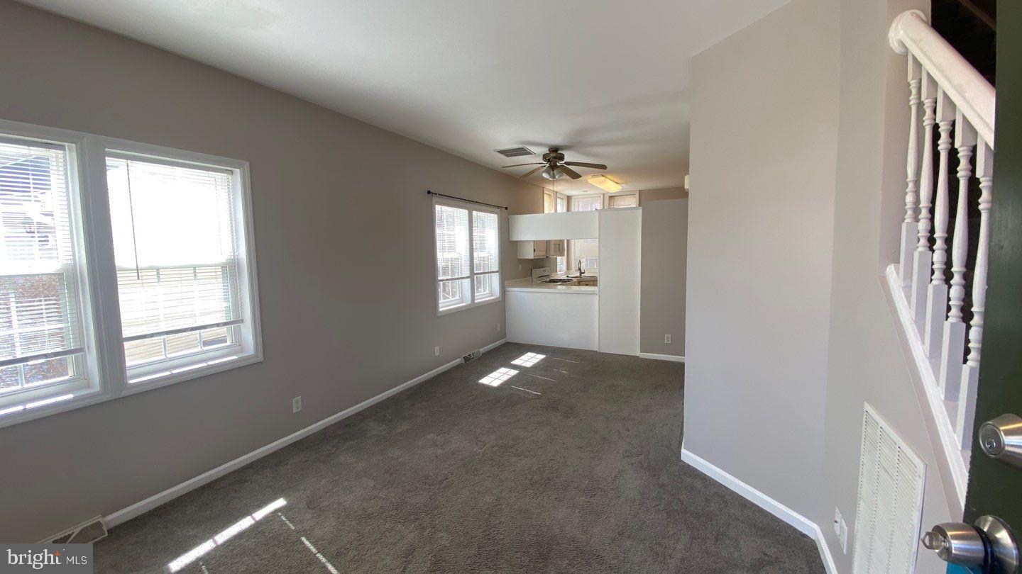 7642 Bluff Point Lane Elkridge, MD 21075 - Photo 9 of 23