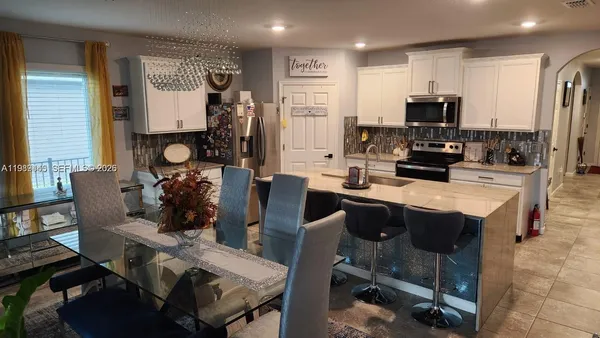 $2,850 | 2271 Arlington Drive Southwest, Unit 2271, Vero Beach, FL 32968