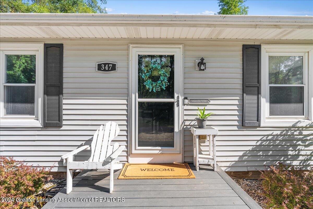 347 North Bridge Street Dimondale, MI 48821 - Photo 13 of 49 12-Media Jett - 26