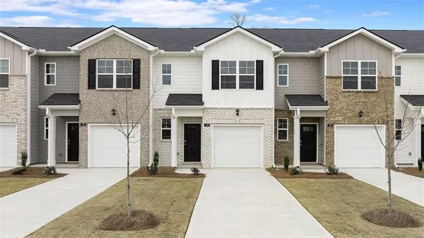 $239,410 | 214 Kenmore Circle, Perry, GA 31069