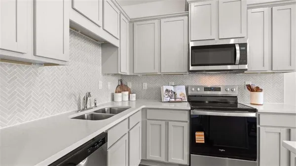 $239,410 | 214 Kenmore Circle, Perry, GA 31069