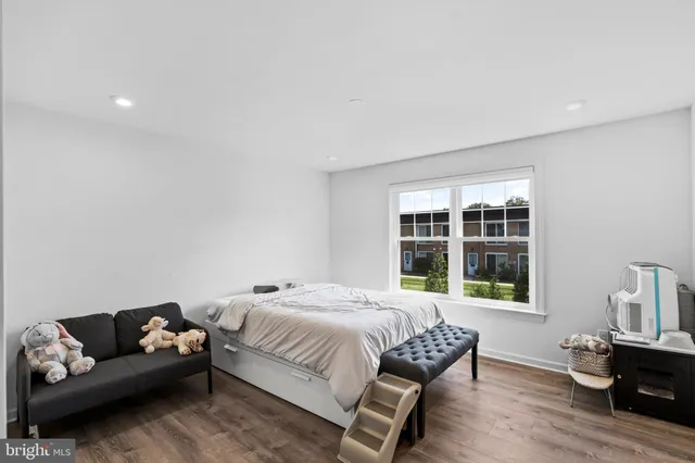 $629,900 | 905 Holden Court, Warminster, PA 18974