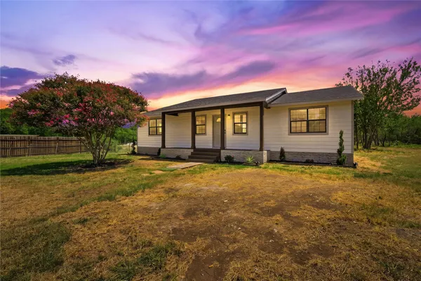 $268,000 | 747 Chamberlin Road, Dale, TX 78616