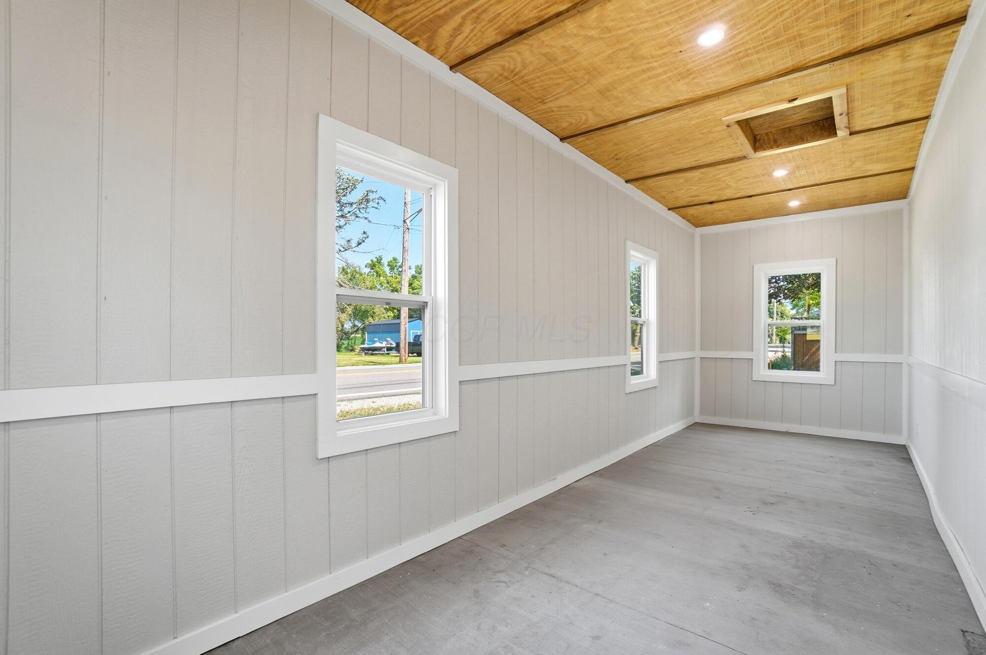 8385 Northeast Plain City-Georgesville Road, Unit R Plain City, OH 43064 - Photo 36 of 59 porch2