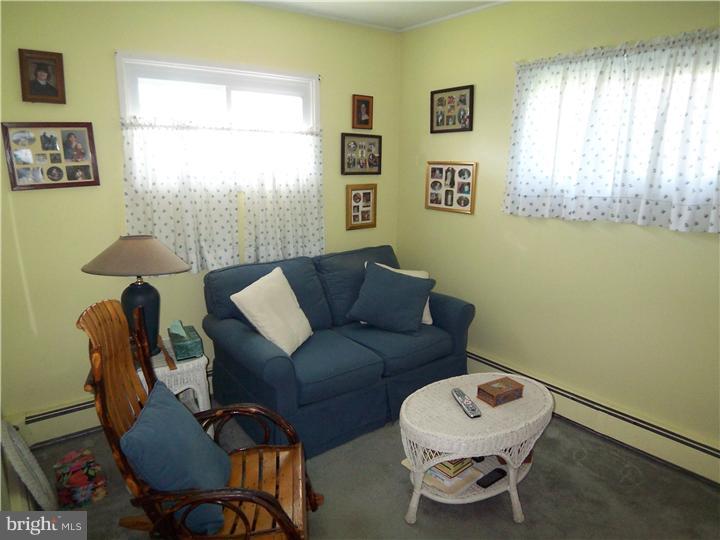 5 Pine Needle Road Levittown, PA 19056 - Photo 14 of 17 Gallery Image 14